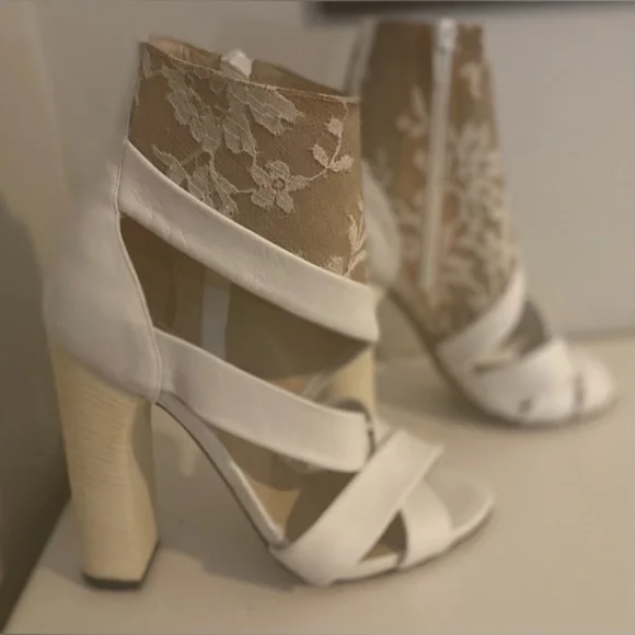 NWB Nicholas Kirkwood Erdem White Lace Ankle Cuff Leather Sandal 37 *As Is* - Picture 6 of 11